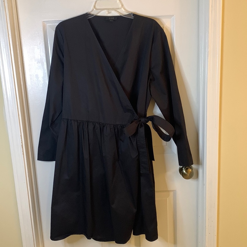 COS size 44 (L) Black Long Sleeve Wrap Dress